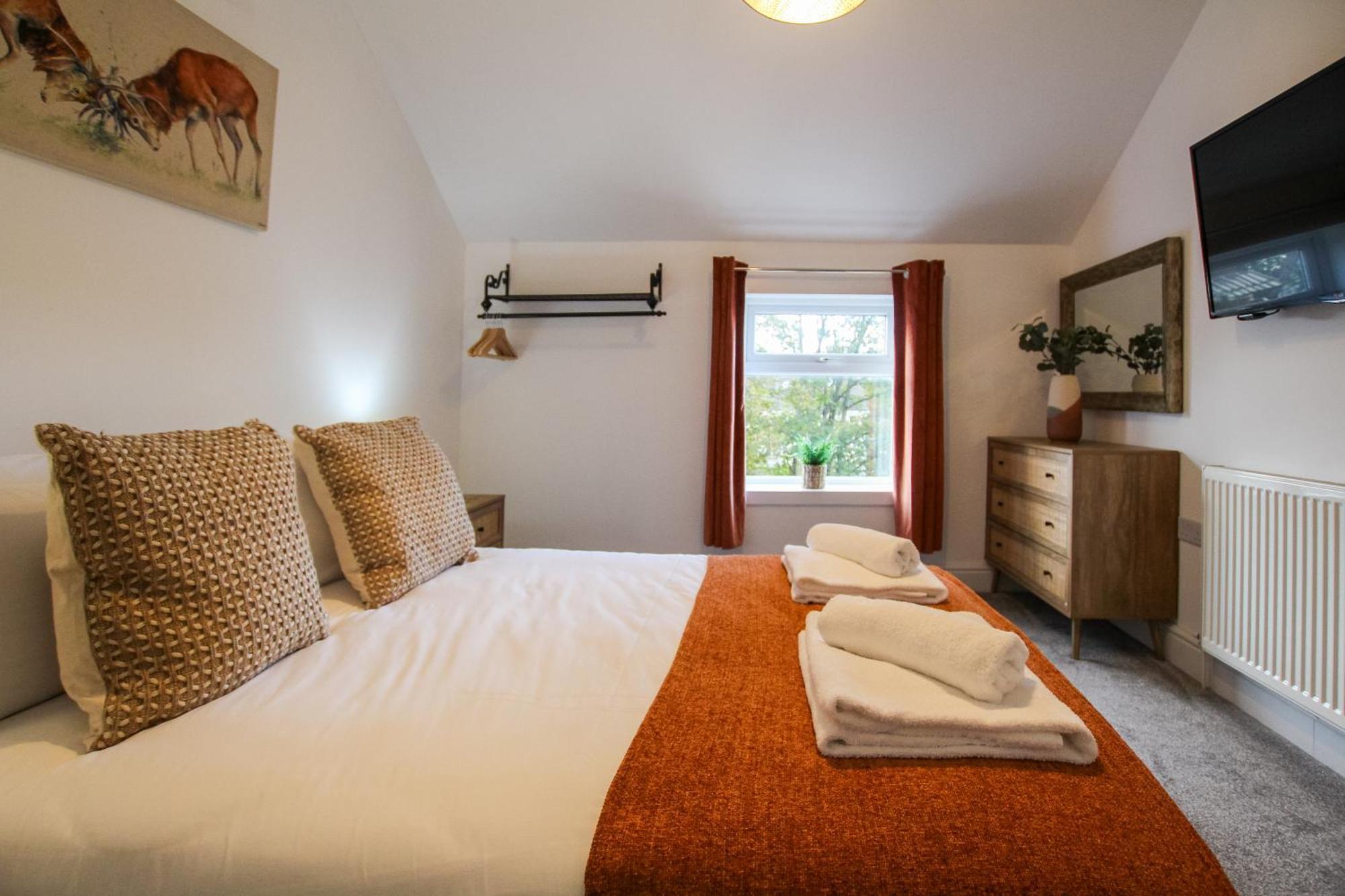 Fairways View - Spacious Apartment - Sleeps 6 - Lovely Views - By Rework Accommodation Hoylake Esterno foto